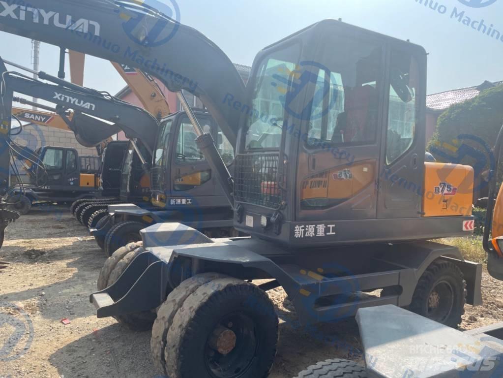 Xinyuan XYB75 Escavatori gommati