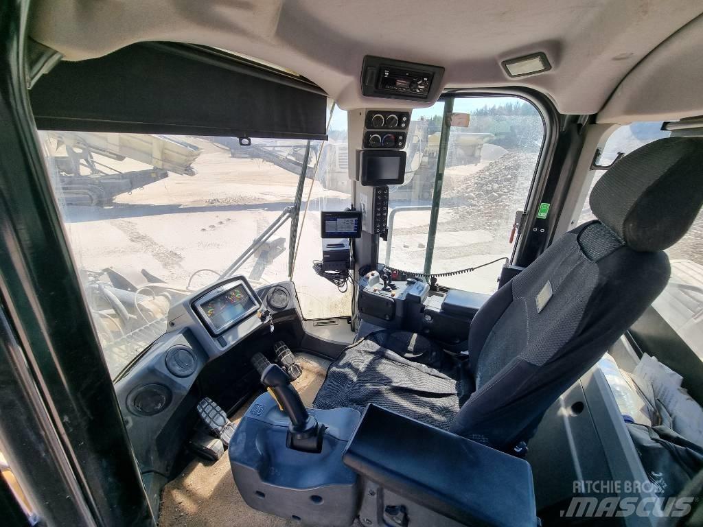CAT 980M Pale gommate