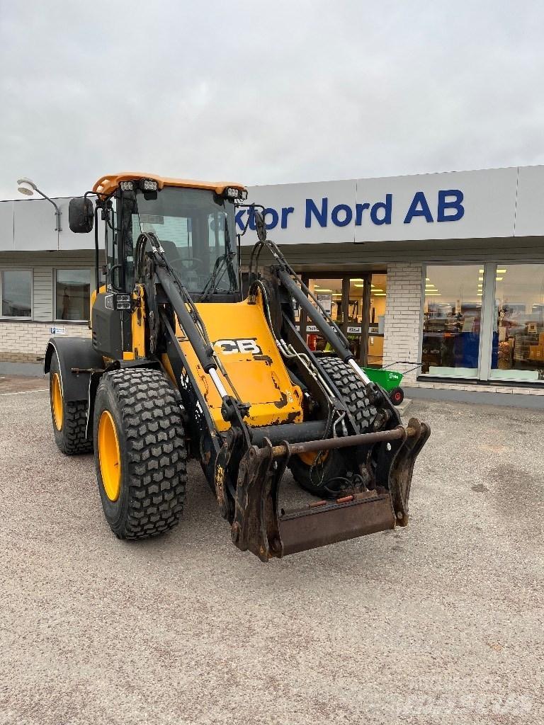 JCB 412 S, 50km/h Pale gommate
