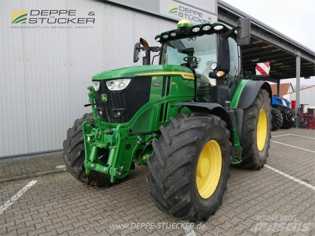 John Deere 6R 250 Trattori