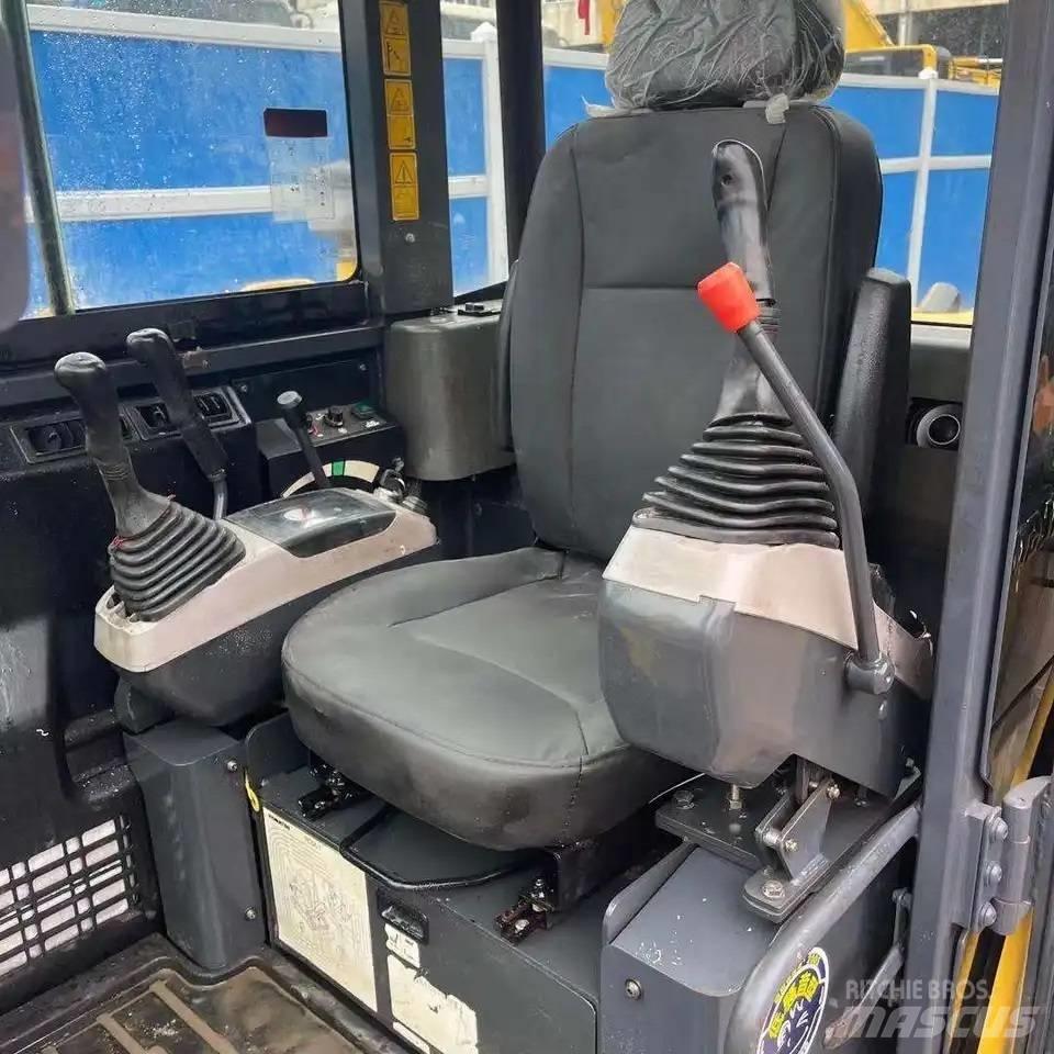 Komatsu PC56-7 Escavatori cingolati