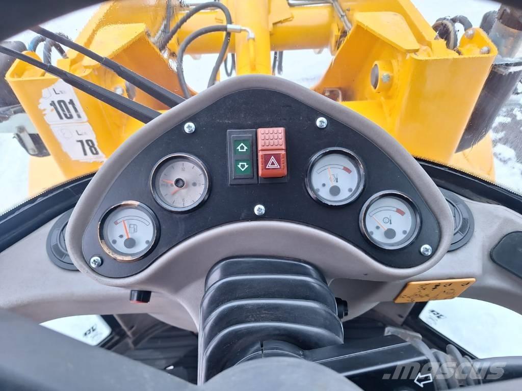 JCB 407B  MARG.VERO Pale gommate