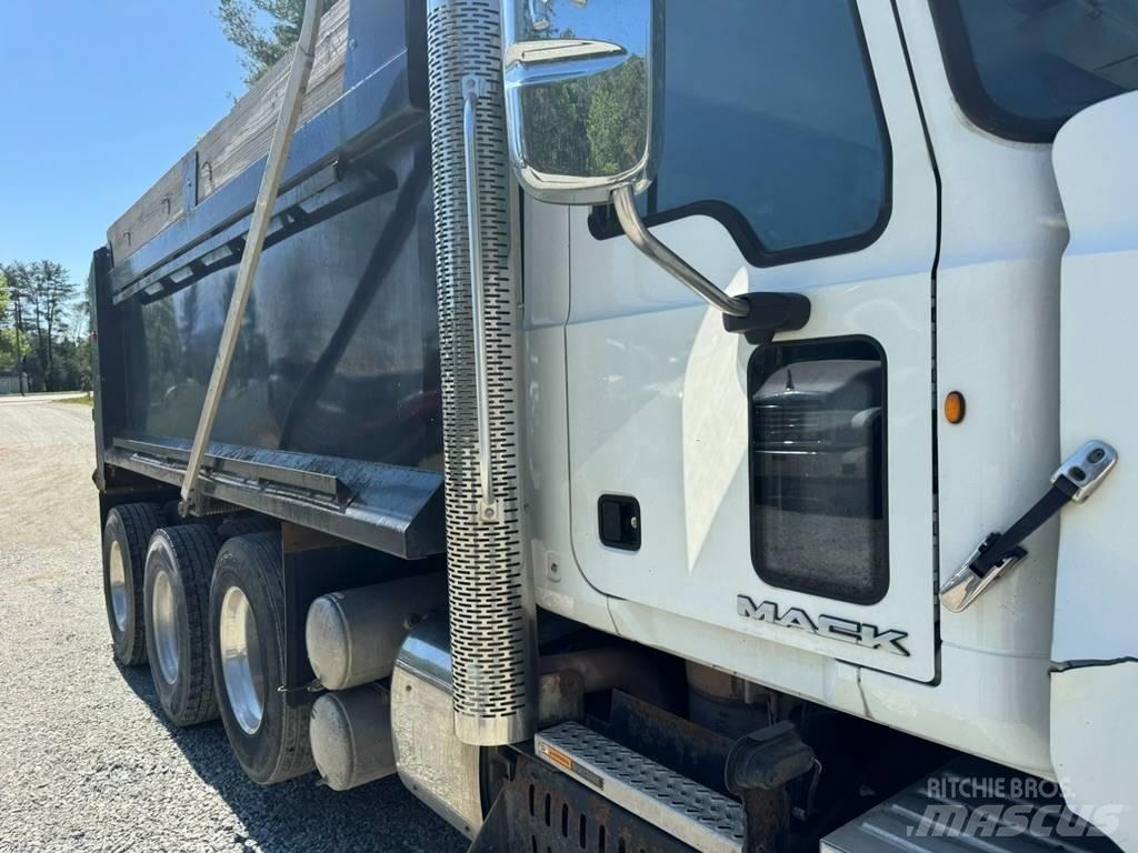 Mack GU713 Camion ribaltabili