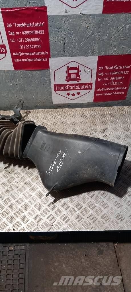 Scania 94 D.    1365488 Cabine e interni