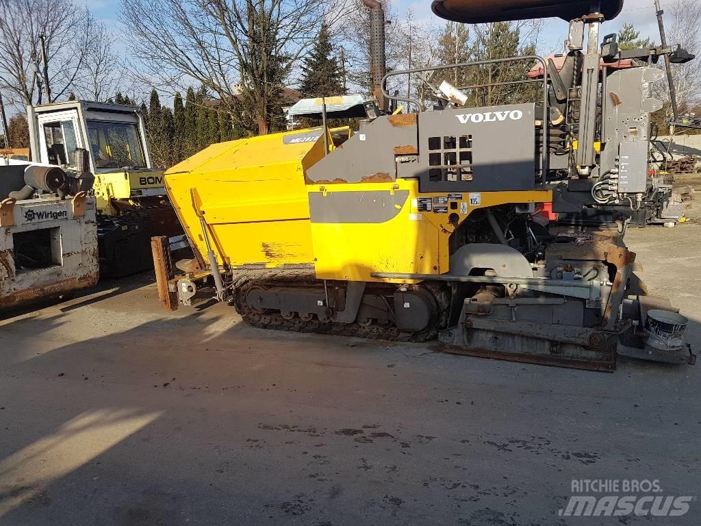 Volvo TITAN 2820 Finitrici