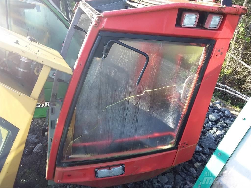 Komatsu 911.5 Cabine e interni