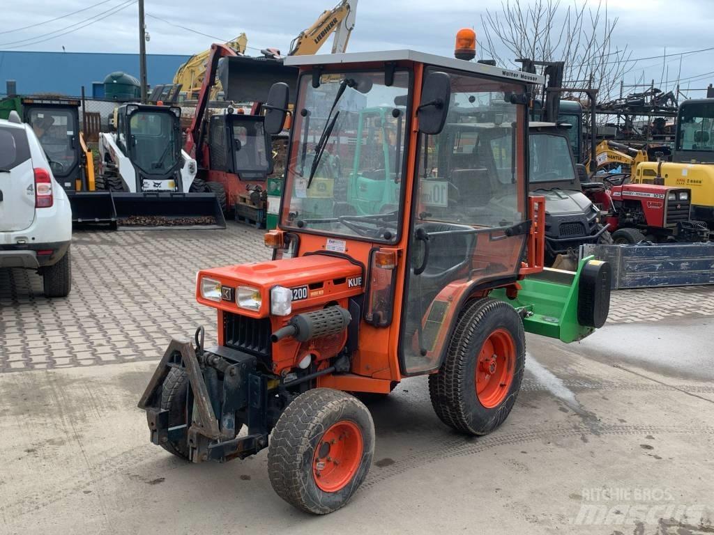 Kubota B 4200 Trattori