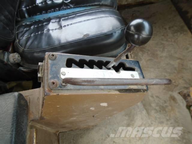 CAT D 250 D Dumpers articolati