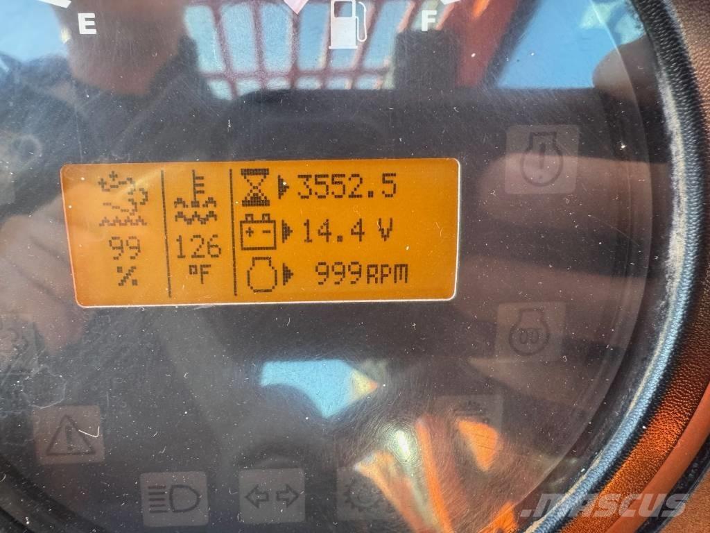 SkyTrak 10054 Sollevatori telescopici