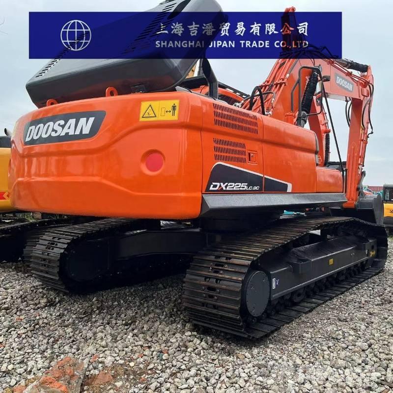 Doosan DX 225 Escavatori cingolati
