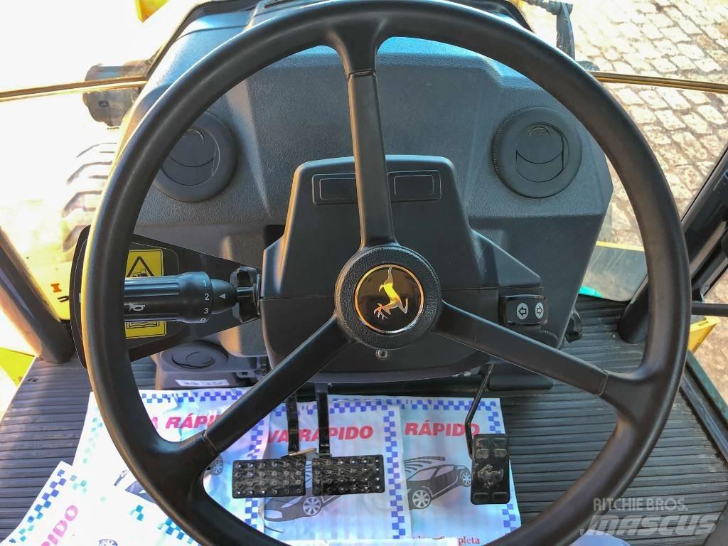 DEERE 310 L Terne
