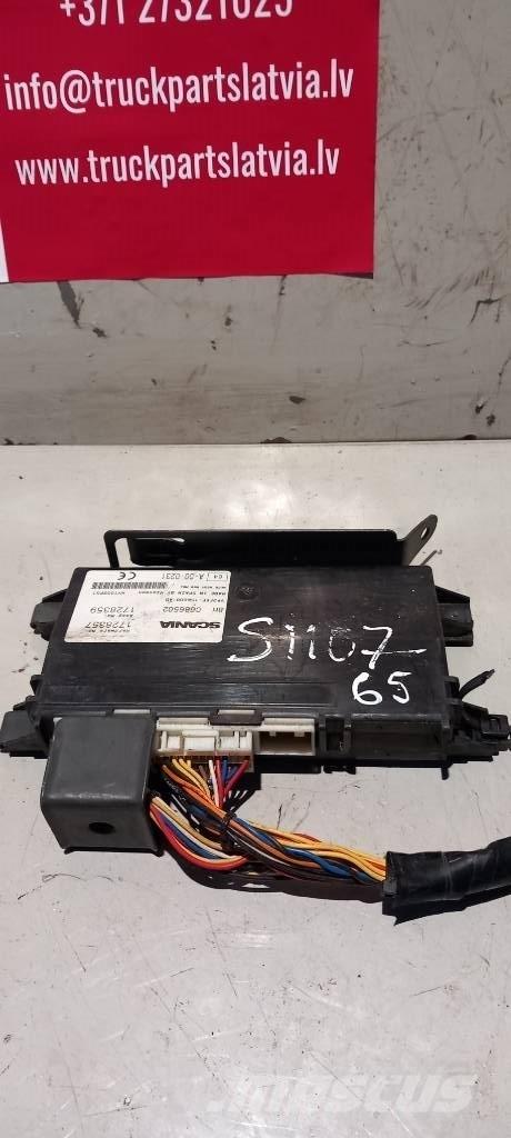 Scania R 440.  1728357 Componenti elettroniche