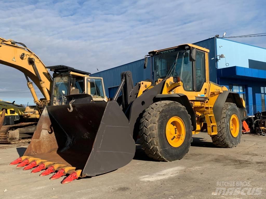 Volvo L 110 F Pale gommate