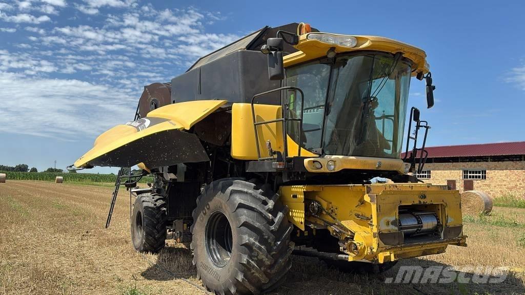 New Holland CR 960 Mietitrebbiatrici