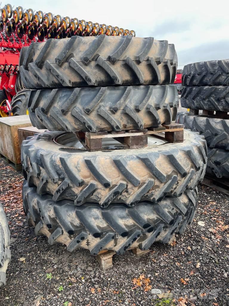 Mitas SET OF WHEELS Pneumatici, ruote e cerchioni