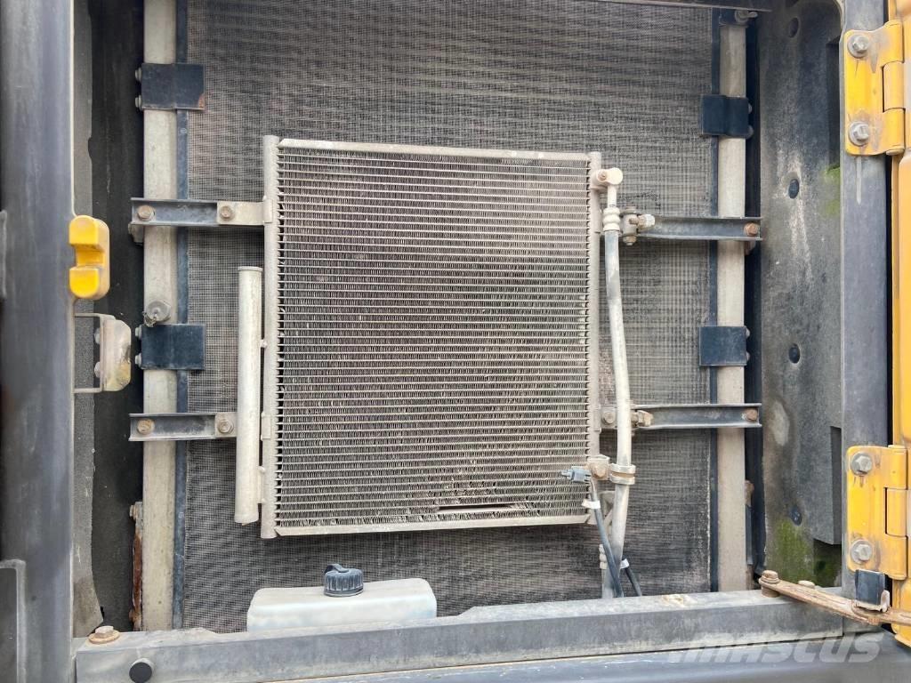 Volvo EC220El Escavatori cingolati