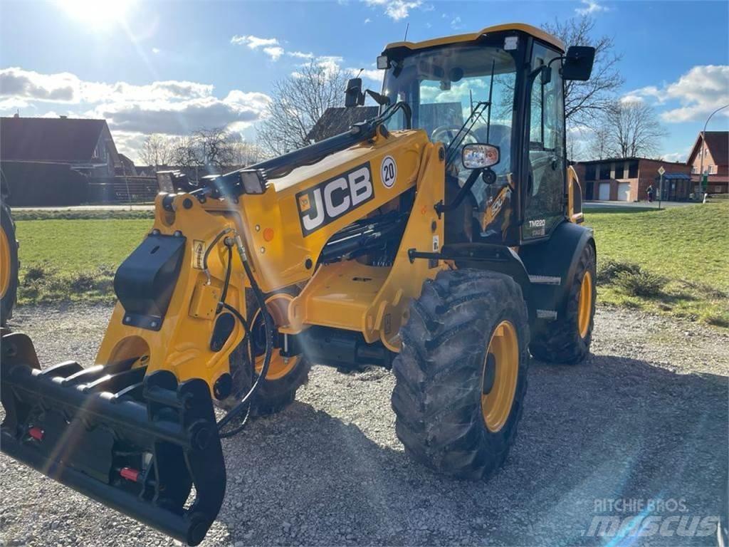 JCB TM 220 Agri Pale gommate