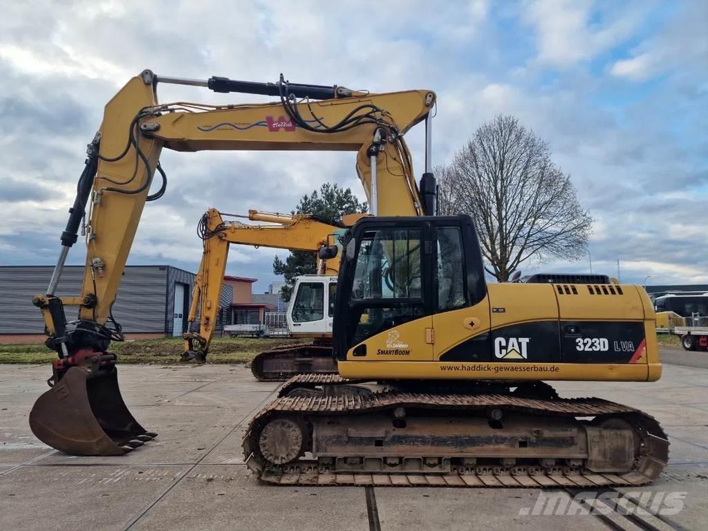 CAT 323d Escavatori cingolati