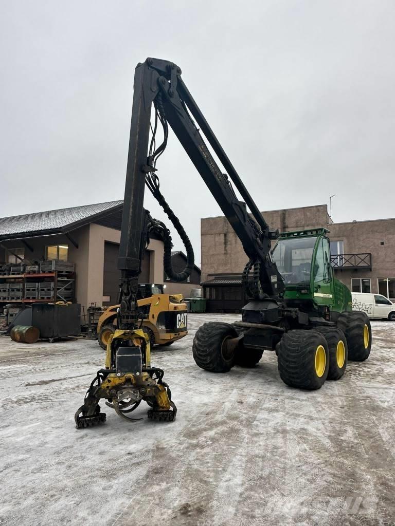 John Deere 1070 D Abbattitrici, Disboscatrici