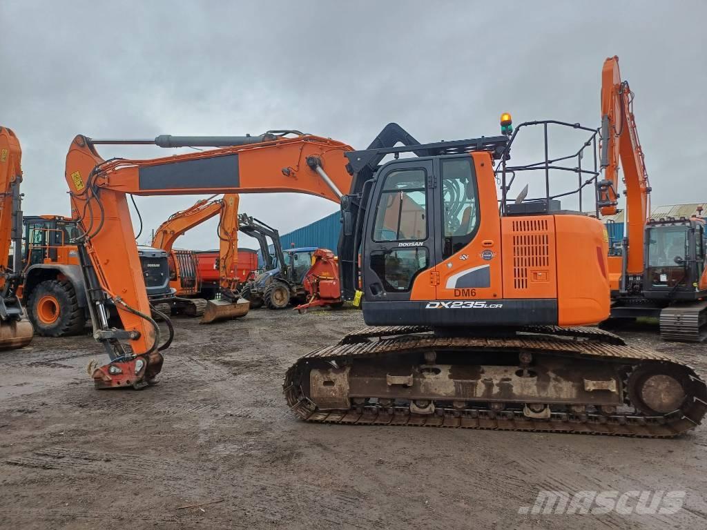 Doosan DX 235 LCR-5 Escavatori cingolati