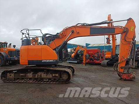 Doosan DX 235 LCR-5 Escavatori cingolati