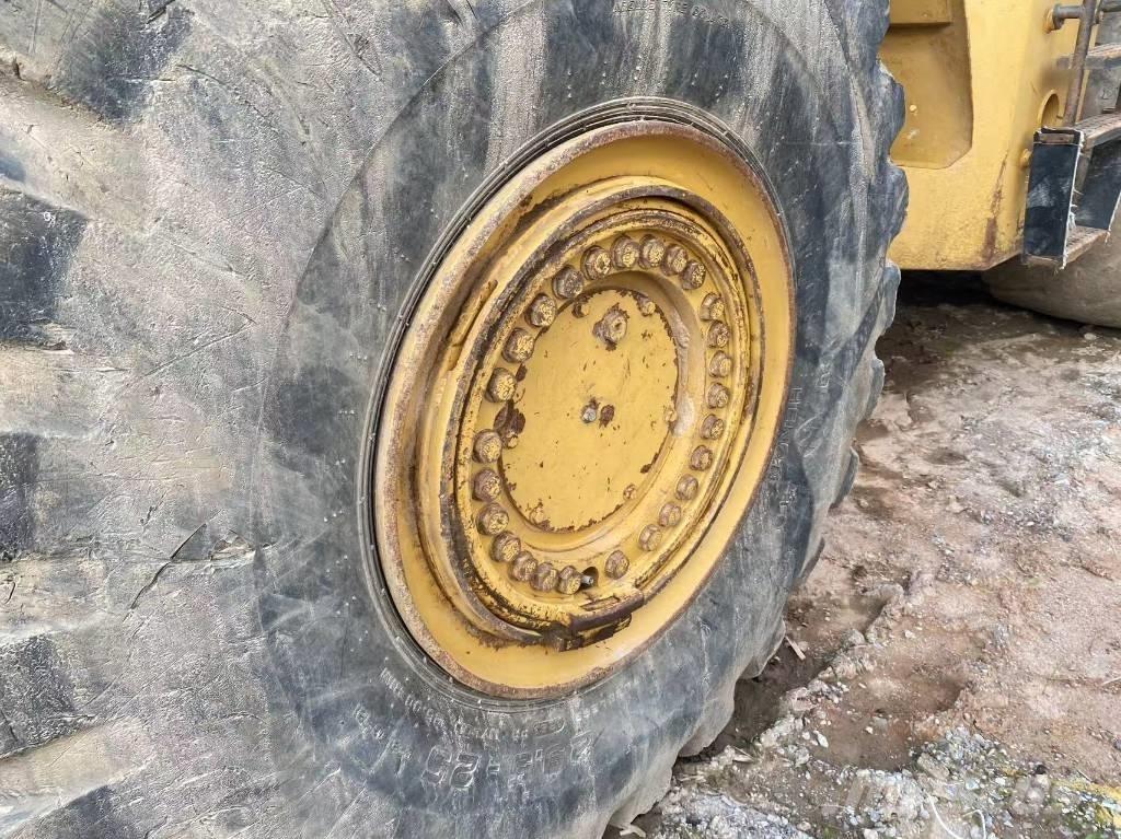 CAT 980 G Pale gommate