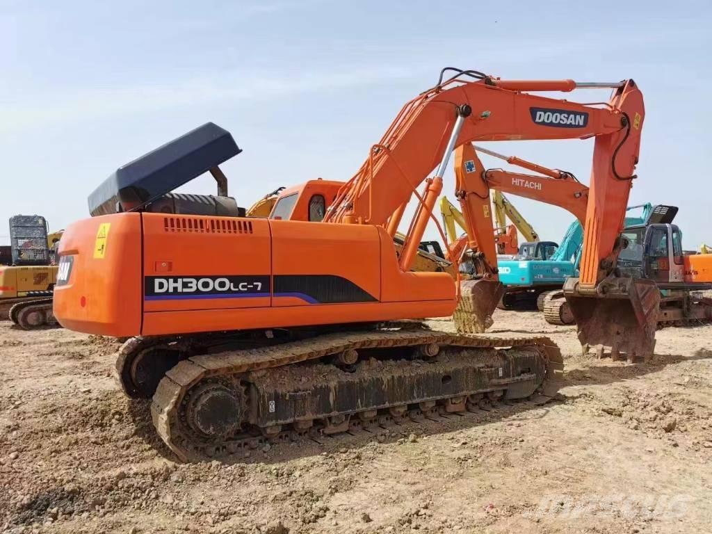 Doosan DH300LC-7 Escavatori cingolati