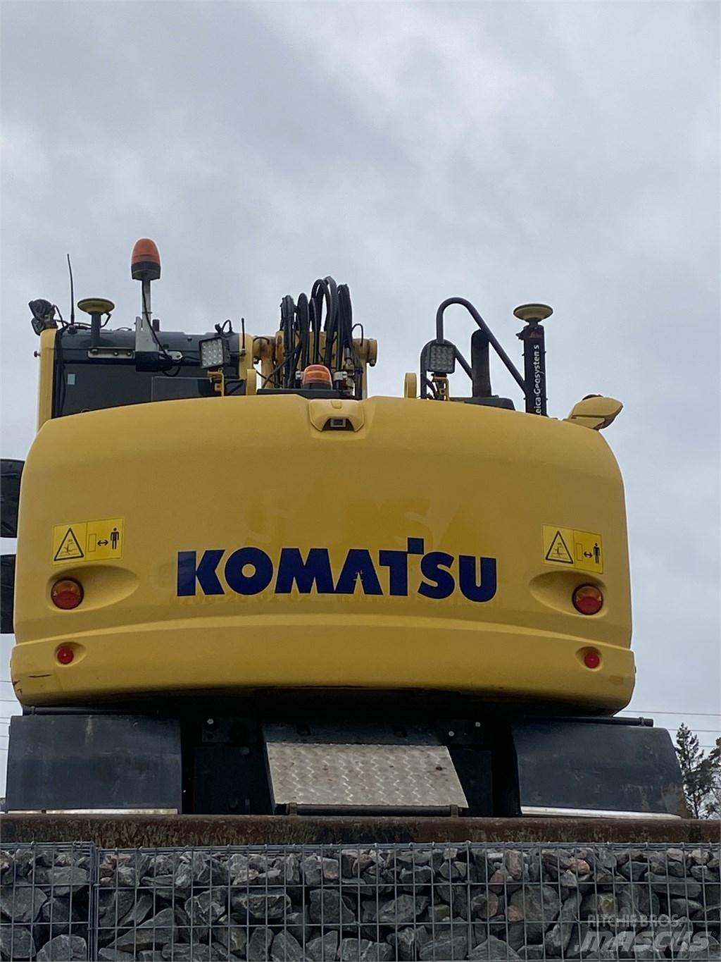 Komatsu PW148-10 Escavatori gommati
