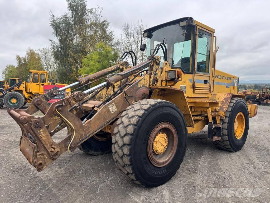 Volvo L 90 Pale gommate
