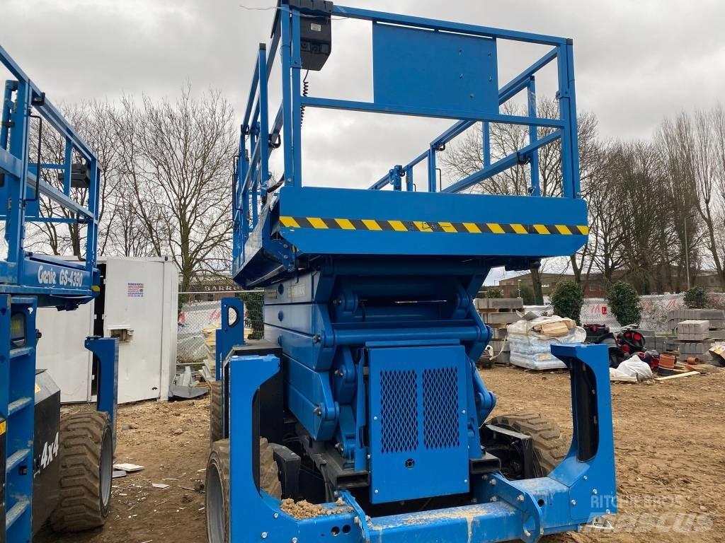 Genie GS 4390 RT Piattaforme a pantografo