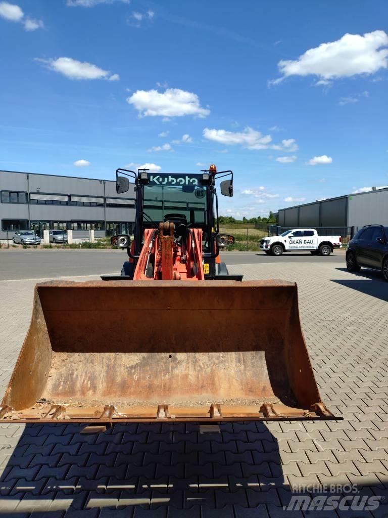 Kubota R 090 Pale gommate