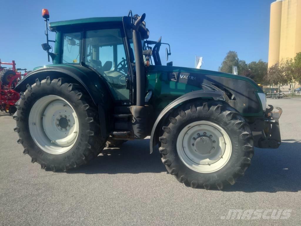 Valtra T 213 V Trattori