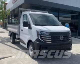 Nissan 3500 Camion ribaltabili