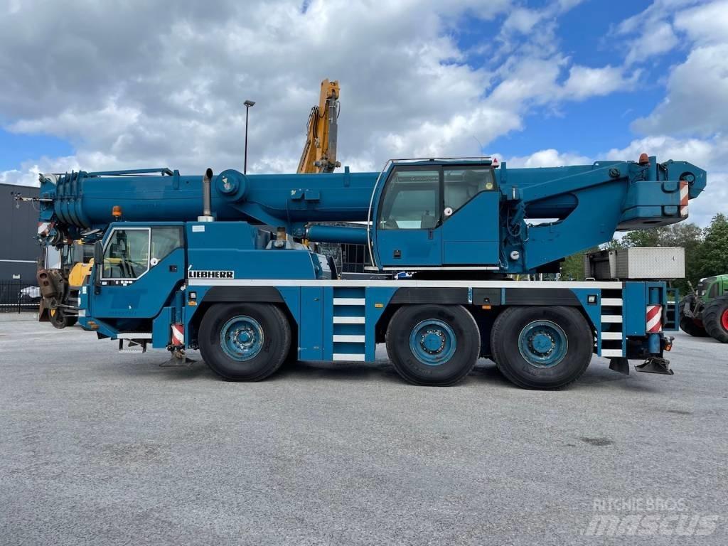 Liebherr LTM 1055-1 Gru per tutti i terreni