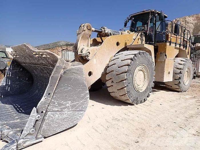 CAT 988K Pale gommate