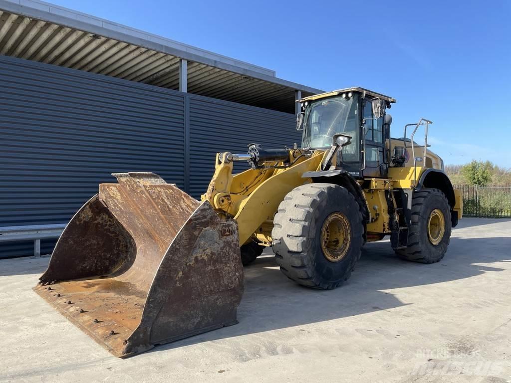 CAT 972M Pale gommate