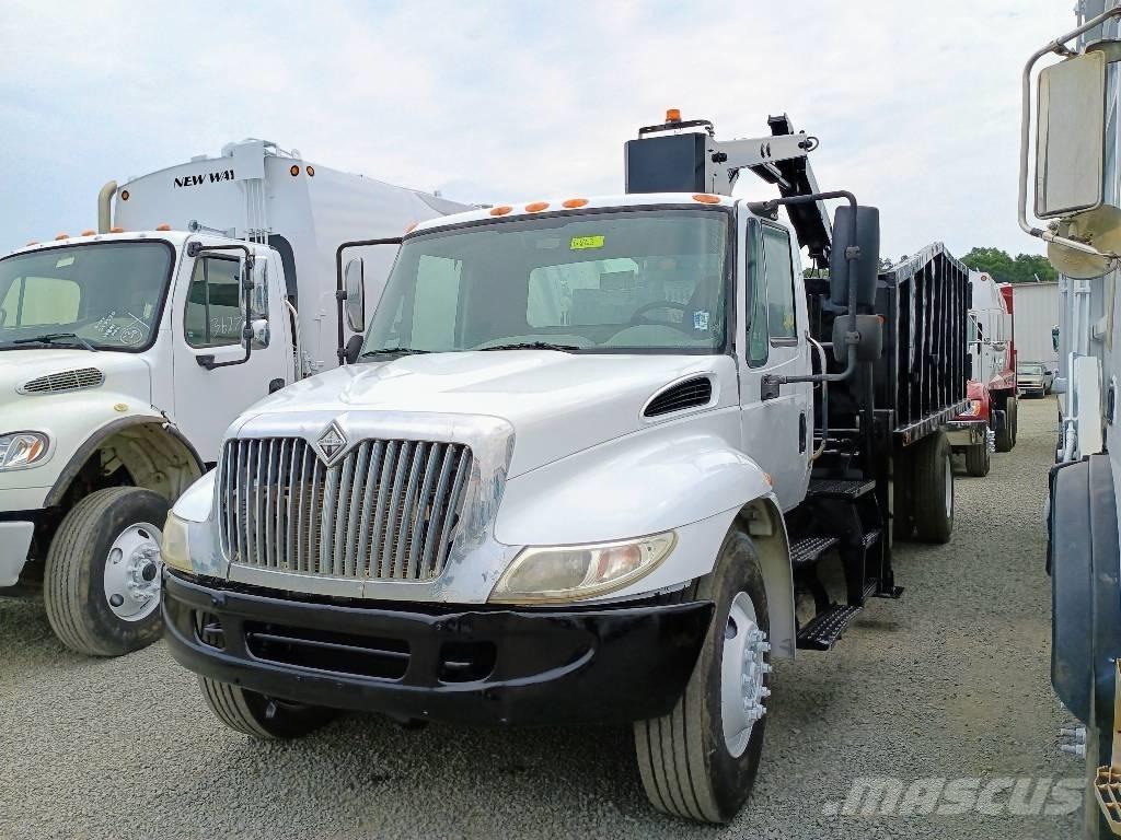 International 4300 Pinze