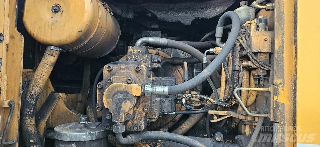 Liebherr R924 Escavatori cingolati