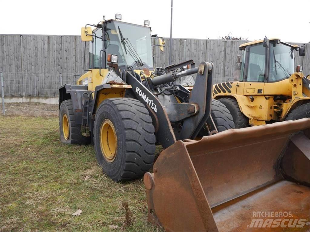 Komatsu WA 200 PZ Pale gommate
