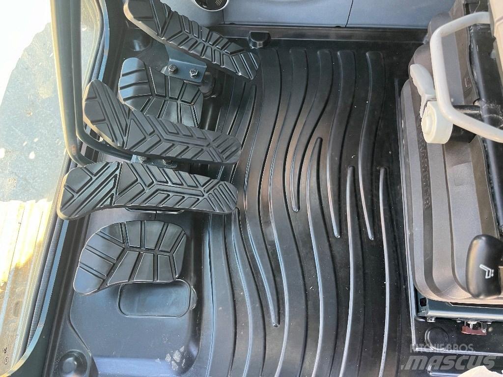 Hyundai HX140L Escavatori cingolati