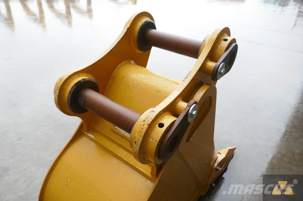 CAT 320 Bucket Benne