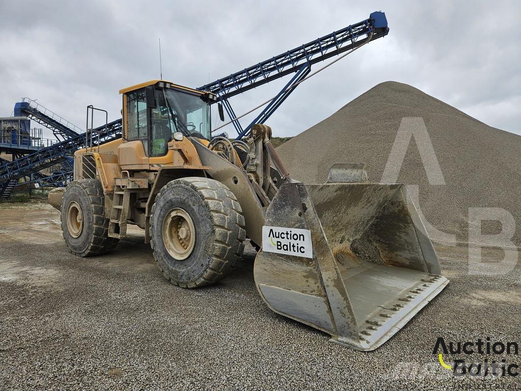 Volvo L 180 F Pale gommate