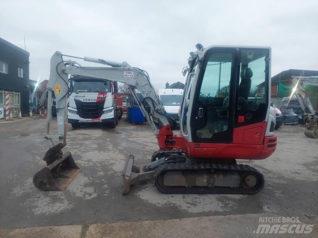 Takeuchi TB 230 Miniescavatori