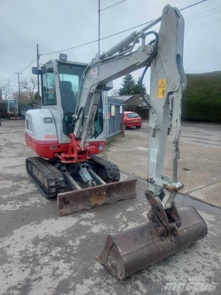 Takeuchi TB 230 Miniescavatori
