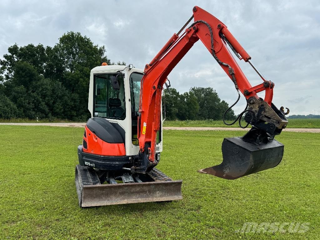 Kubota U 25-3 Miniescavatori