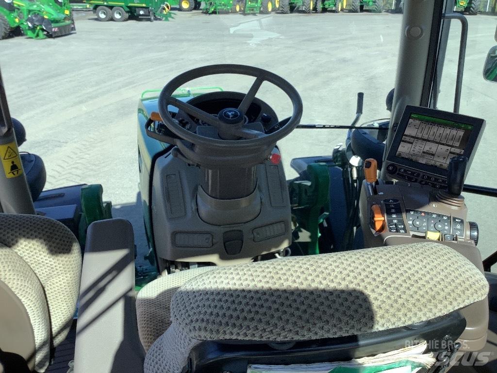 John Deere 6130R Trattori