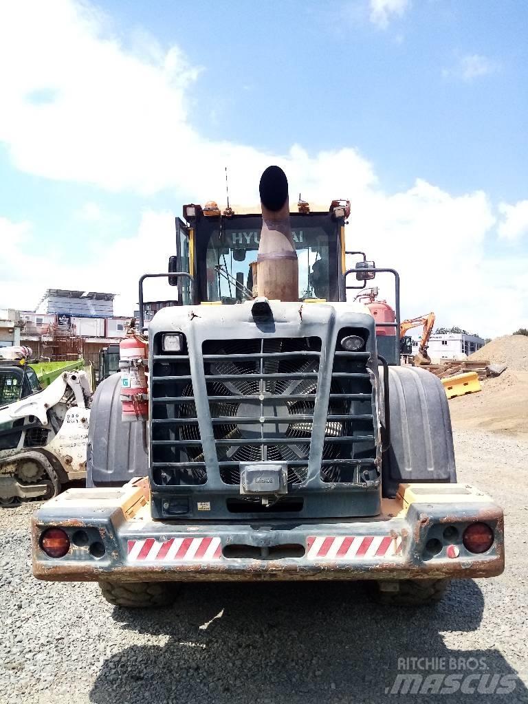 Hyundai HL 757-9 Pale gommate