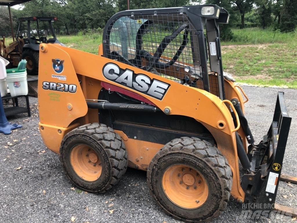 CASE SR 210 Mini Pale Gommate