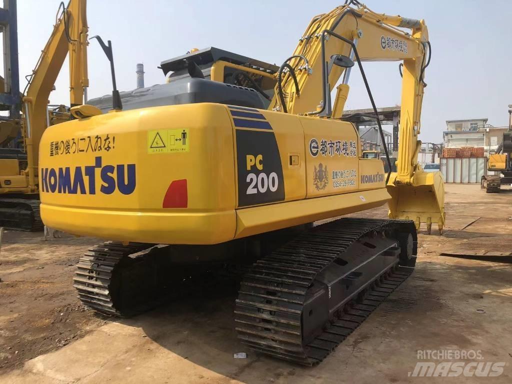 Komatsu PC 220-8 Escavatori cingolati