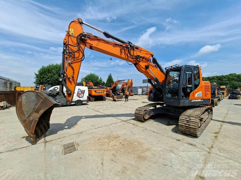 Doosan DX 235 LCR-5 Escavatori cingolati